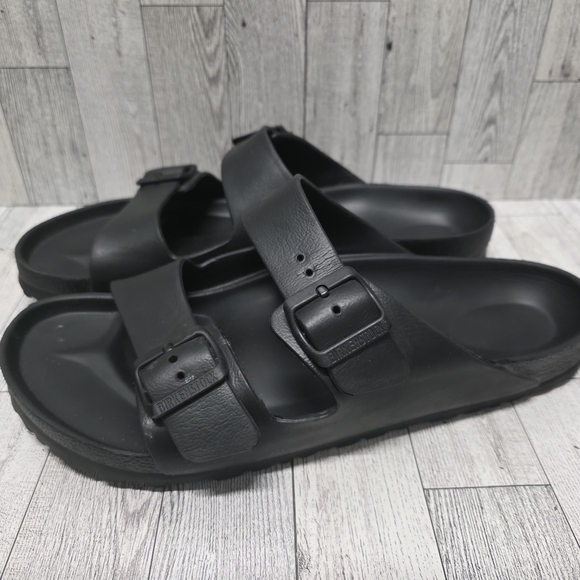 Black Sandals - Picture 4 of 4